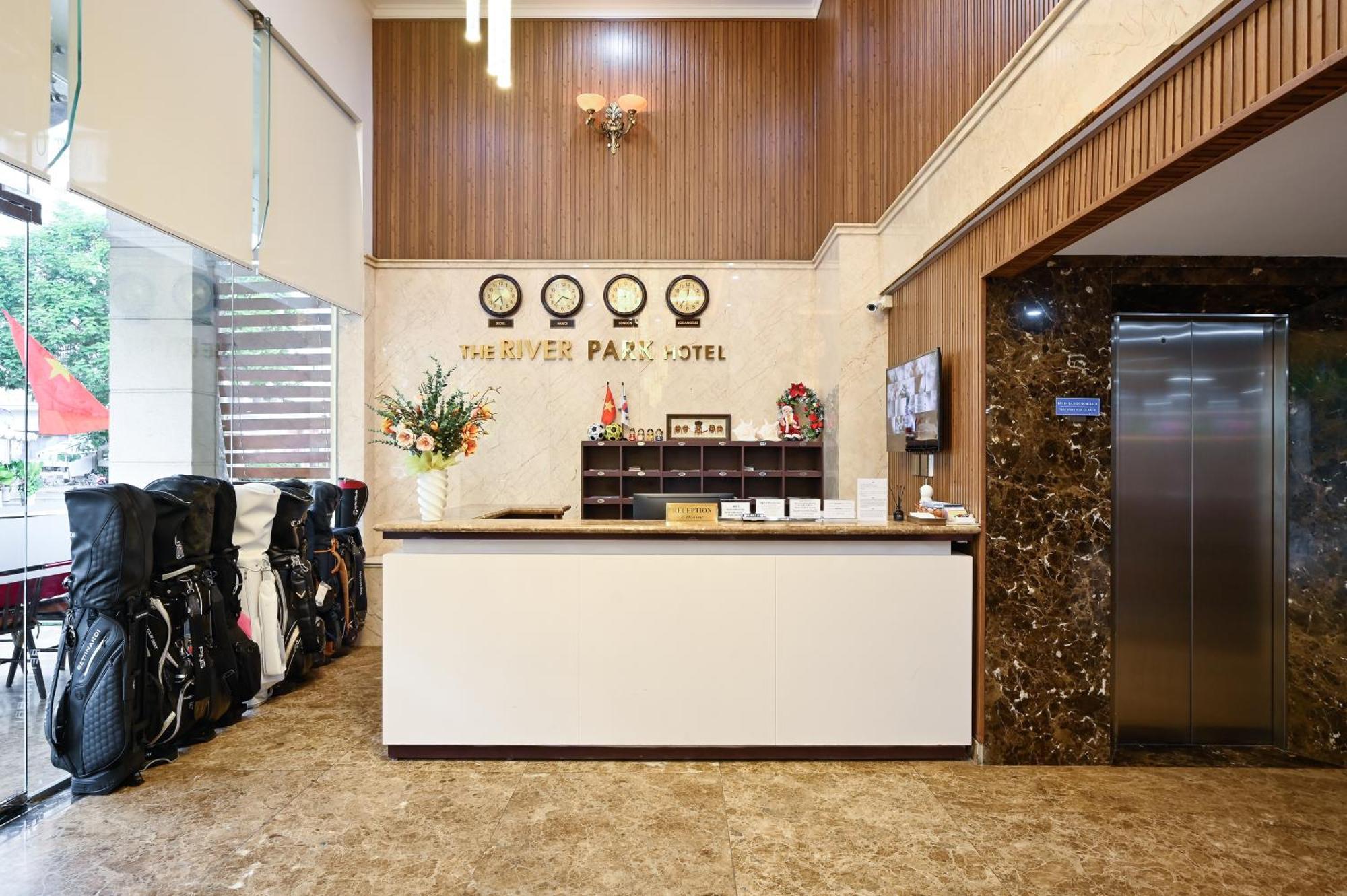 RedDoorz PremiumThe River Park Hotel Ho Chi Minh-byen Eksteriør bilde
