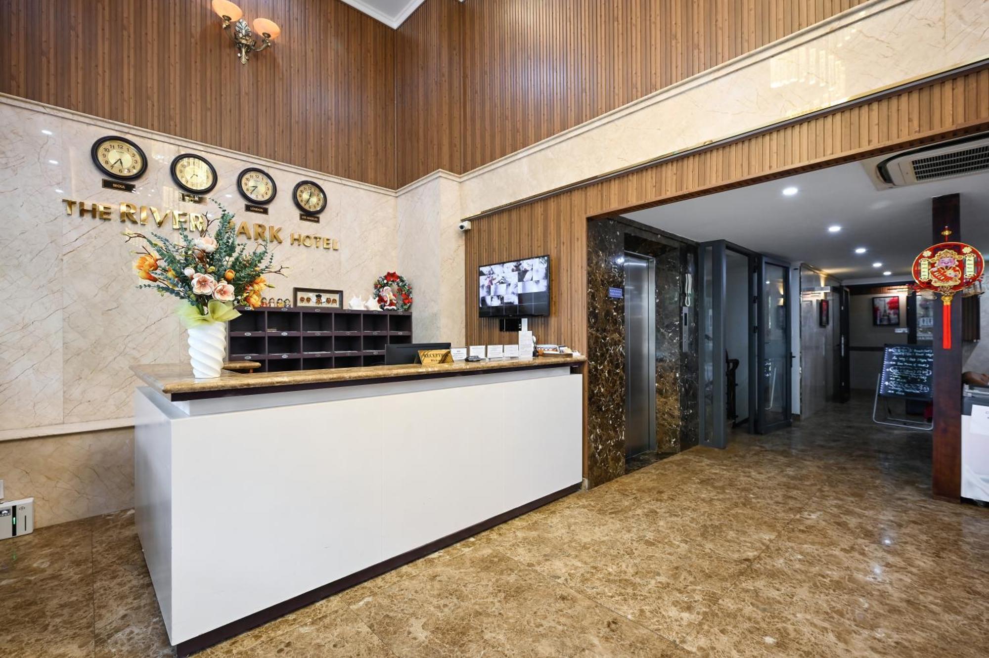 RedDoorz PremiumThe River Park Hotel Ho Chi Minh-byen Eksteriør bilde