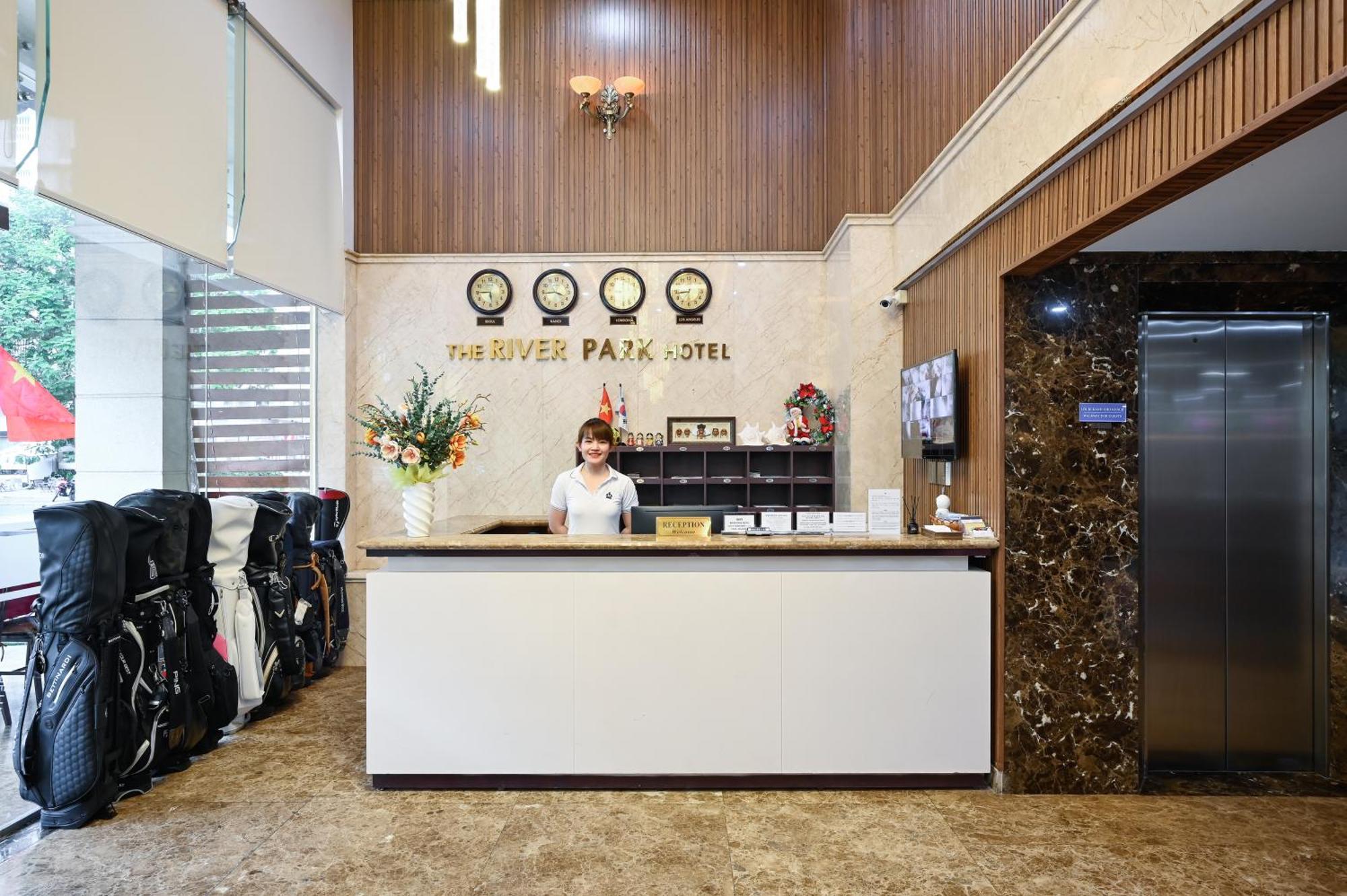 RedDoorz PremiumThe River Park Hotel Ho Chi Minh-byen Eksteriør bilde
