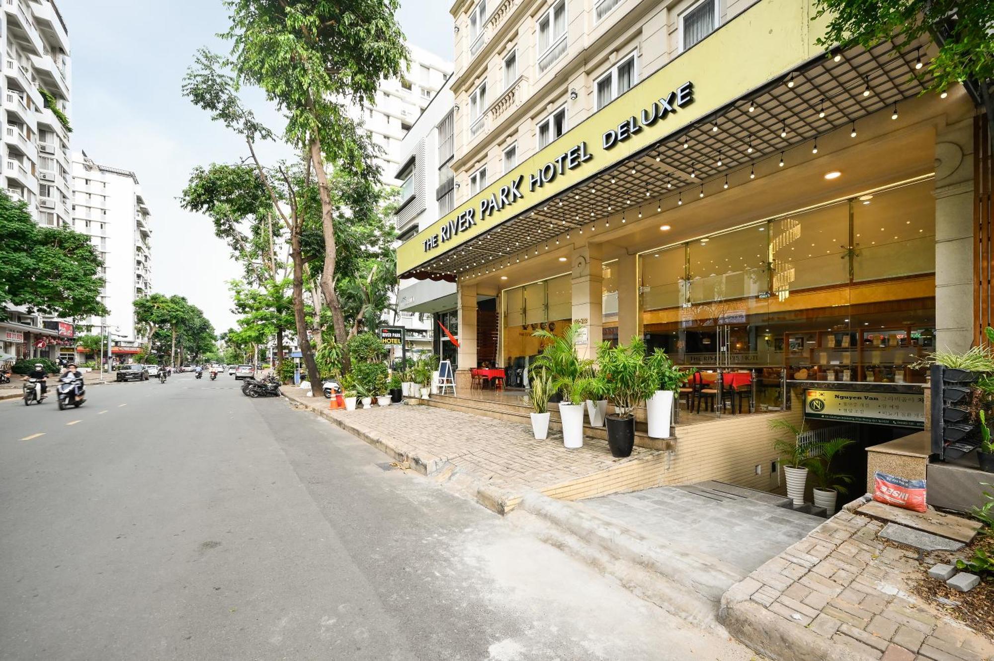 RedDoorz PremiumThe River Park Hotel Ho Chi Minh-byen Eksteriør bilde