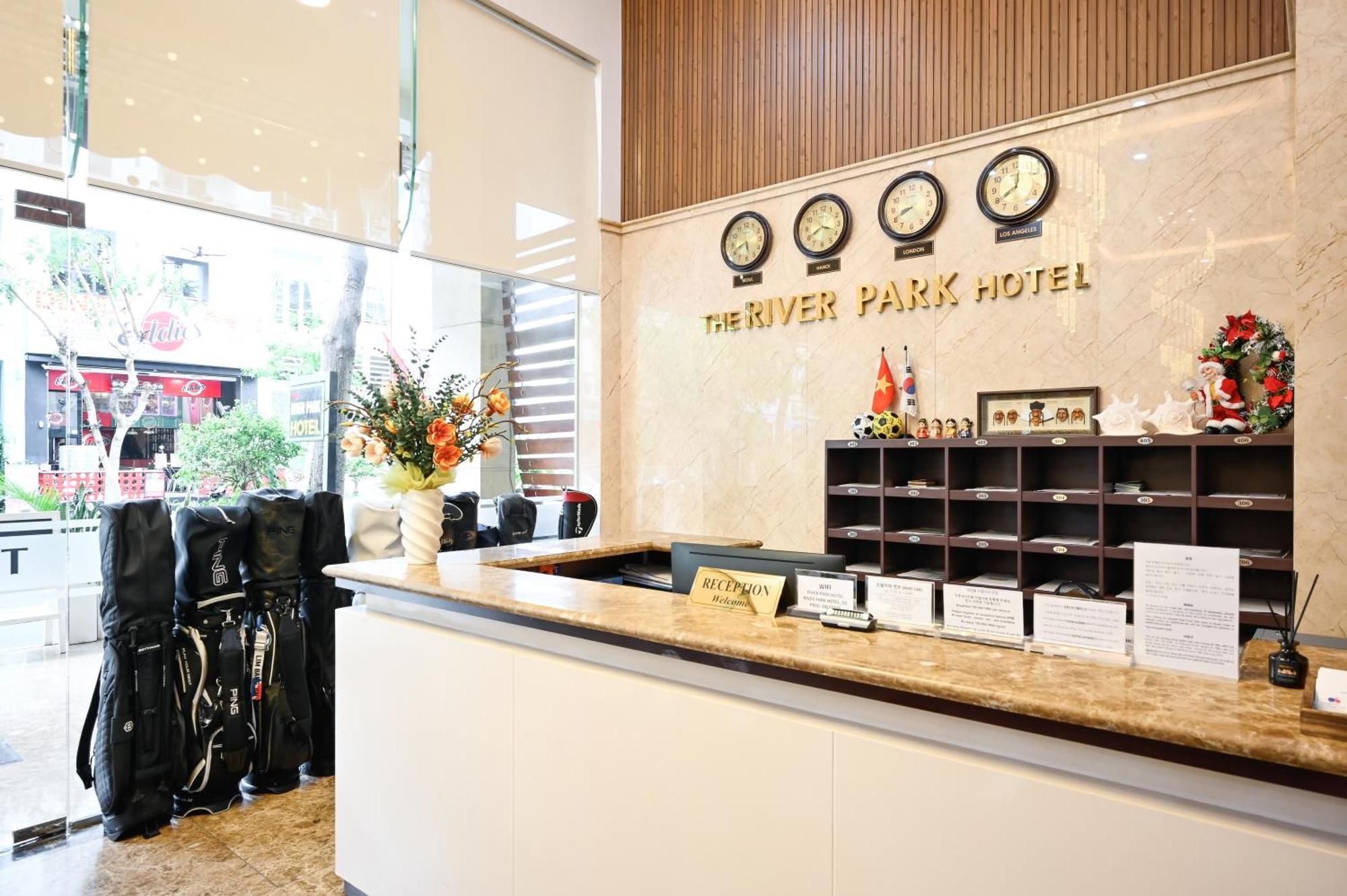 RedDoorz PremiumThe River Park Hotel Ho Chi Minh-byen Eksteriør bilde