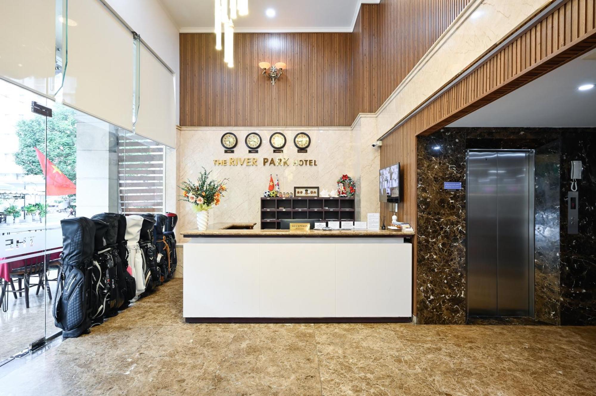 RedDoorz PremiumThe River Park Hotel Ho Chi Minh-byen Eksteriør bilde